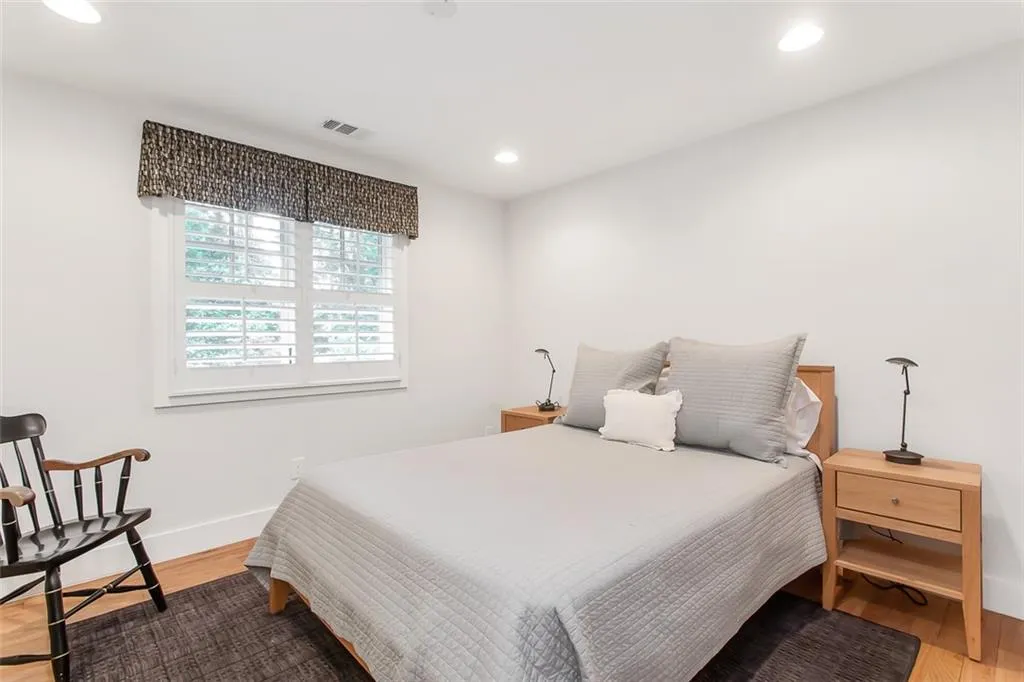 20 Angus Trail, Sandy Springs, Georgia 30328, 5 Bedrooms Bedrooms, ,4 BathroomsBathrooms,Residential,Sold,20 Angus Trail,6732843