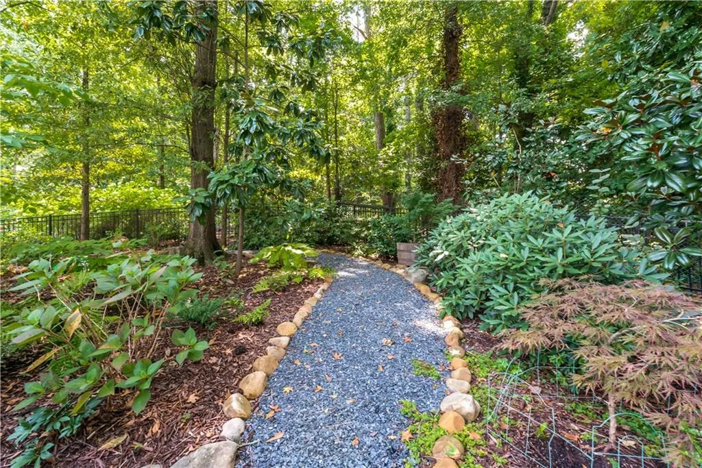 20 Angus Trail, Sandy Springs, Georgia 30328, 5 Bedrooms Bedrooms, ,4 BathroomsBathrooms,Residential,Sold,20 Angus Trail,6732843