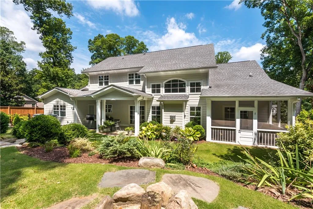 20 Angus Trail, Sandy Springs, Georgia 30328, 5 Bedrooms Bedrooms, ,4 BathroomsBathrooms,Residential,Sold,20 Angus Trail,6732843