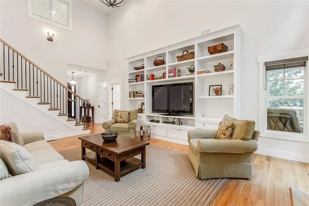 20 Angus Trail, Sandy Springs, Georgia 30328, 5 Bedrooms Bedrooms, ,4 BathroomsBathrooms,Residential,Sold,20 Angus Trail,6732843