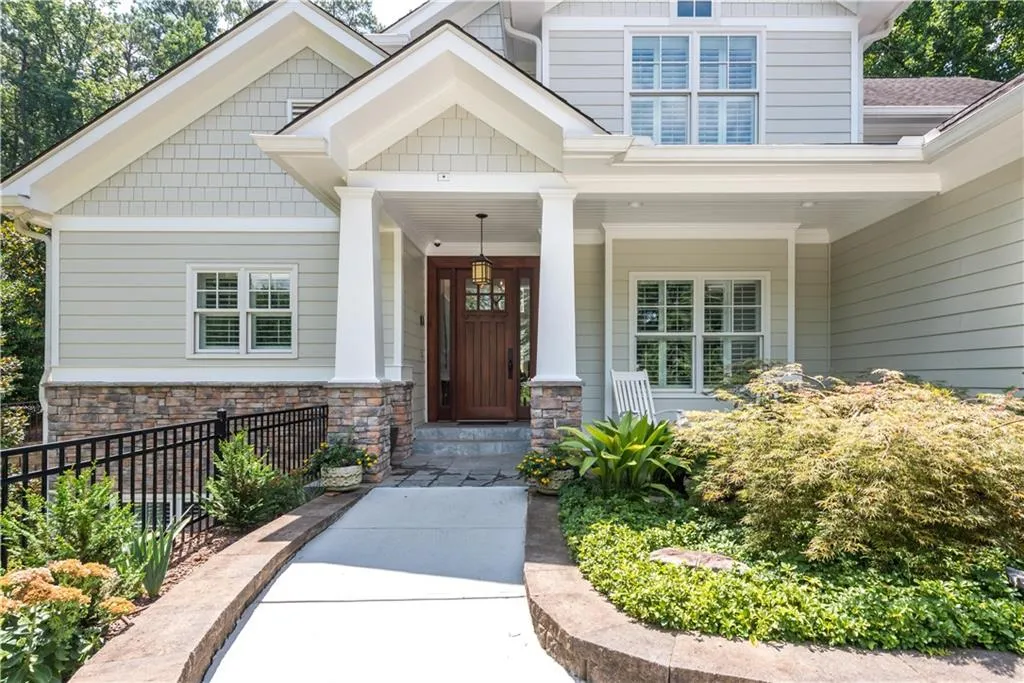 20 Angus Trail, Sandy Springs, Georgia 30328, 5 Bedrooms Bedrooms, ,4 BathroomsBathrooms,Residential,Sold,20 Angus Trail,6732843