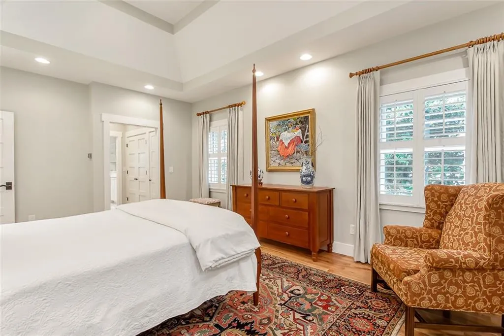 20 Angus Trail, Sandy Springs, Georgia 30328, 5 Bedrooms Bedrooms, ,4 BathroomsBathrooms,Residential,Sold,20 Angus Trail,6732843