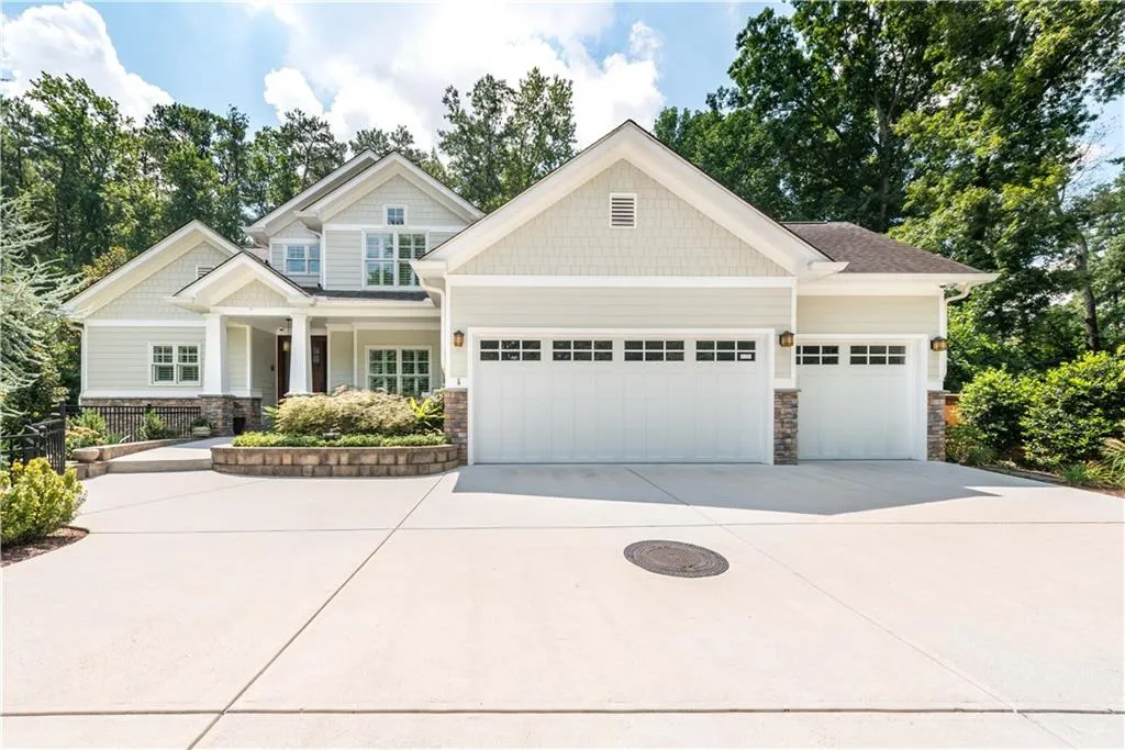 20 Angus Trail, Sandy Springs, Georgia 30328, 5 Bedrooms Bedrooms, ,4 BathroomsBathrooms,Residential,Sold,20 Angus Trail,6732843