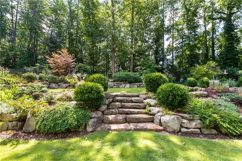 20 Angus Trail, Sandy Springs, Georgia 30328, 5 Bedrooms Bedrooms, ,4 BathroomsBathrooms,Residential,Sold,20 Angus Trail,6732843