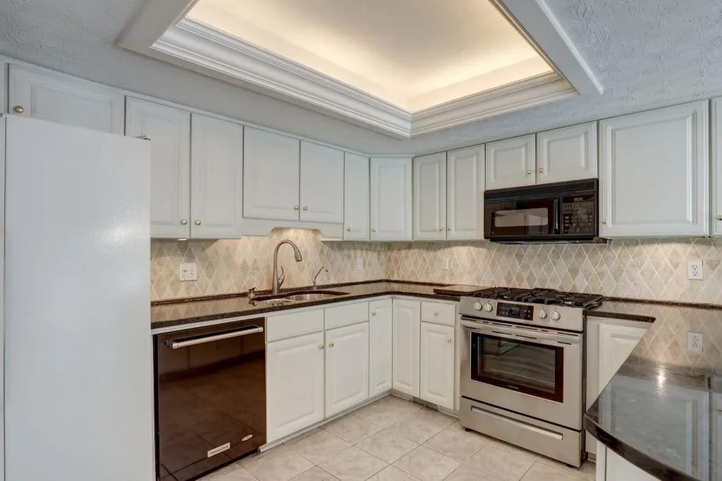 505 Dunwoody Chace, Atlanta, Georgia 30328, 3 Bedrooms Bedrooms, ,3 BathroomsBathrooms,Residential,Sold,505 Dunwoody Chace,6750636