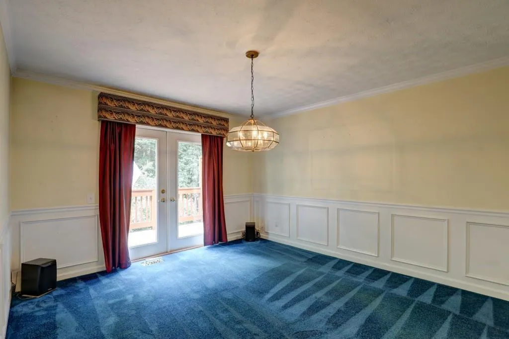 505 Dunwoody Chace, Atlanta, Georgia 30328, 3 Bedrooms Bedrooms, ,3 BathroomsBathrooms,Residential,Sold,505 Dunwoody Chace,6750636