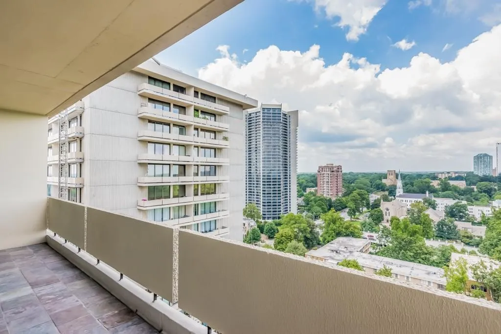 2575 Peachtree Road Ne Unit 22h, Atlanta, Georgia 30305, 1 Bedroom Bedrooms, ,1 BathroomBathrooms,Residential,Sold,2575 Peachtree Road Ne Unit 22h,5740610
