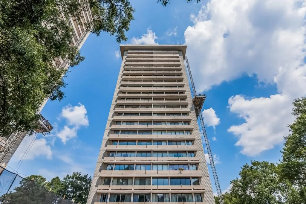 2575 Peachtree Road Ne Unit 22h, Atlanta, Georgia 30305, 1 Bedroom Bedrooms, ,1 BathroomBathrooms,Residential,Sold,2575 Peachtree Road Ne Unit 22h,5740610 2575 Peachtree Road Ne Unit 22h, Atlanta, Georgia 30305, 1 Bedroom Bedrooms, ,1 BathroomBathrooms,Residential,Sold,2575 Peachtree Road Ne Unit 22h,5740610
