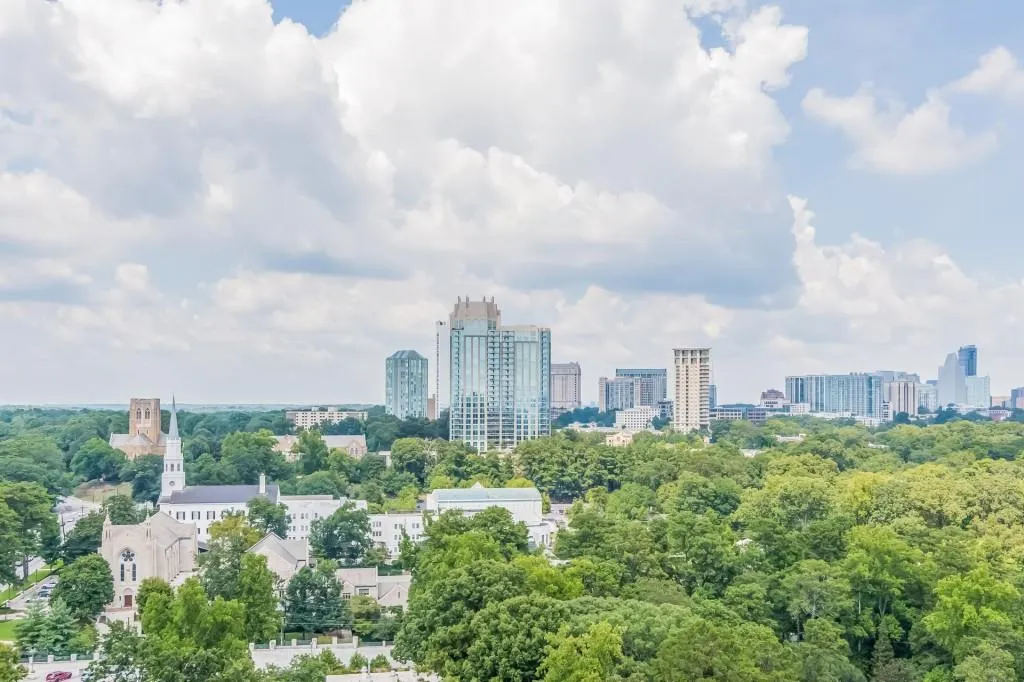 2575 Peachtree Road Ne Unit 22h, Atlanta, Georgia 30305, 1 Bedroom Bedrooms, ,1 BathroomBathrooms,Residential,Sold,2575 Peachtree Road Ne Unit 22h,5740610