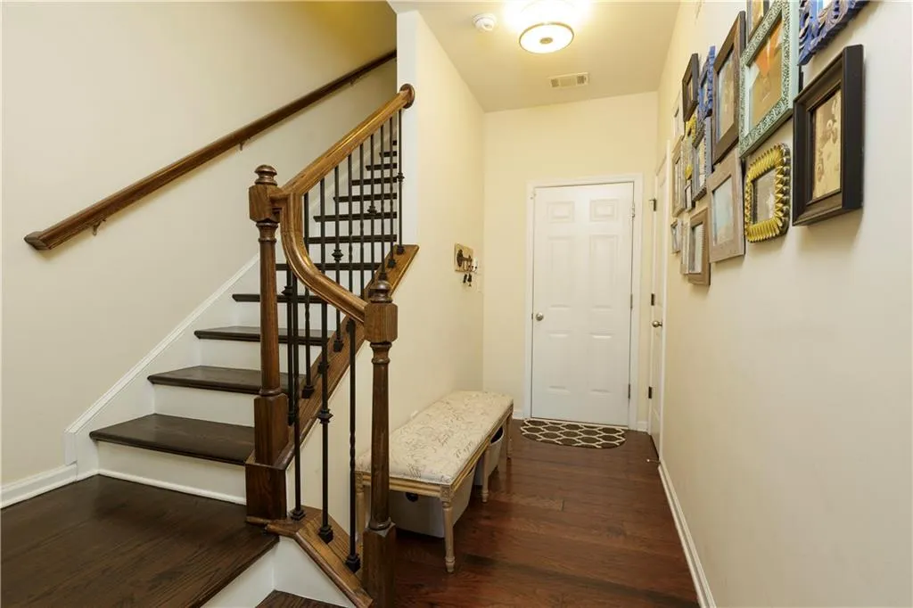 306 Alderwood Lane, Sandy Springs, Georgia 30328, 3 Bedrooms Bedrooms, ,3 BathroomsBathrooms,Residential,Sold,306 Alderwood Lane,6961699