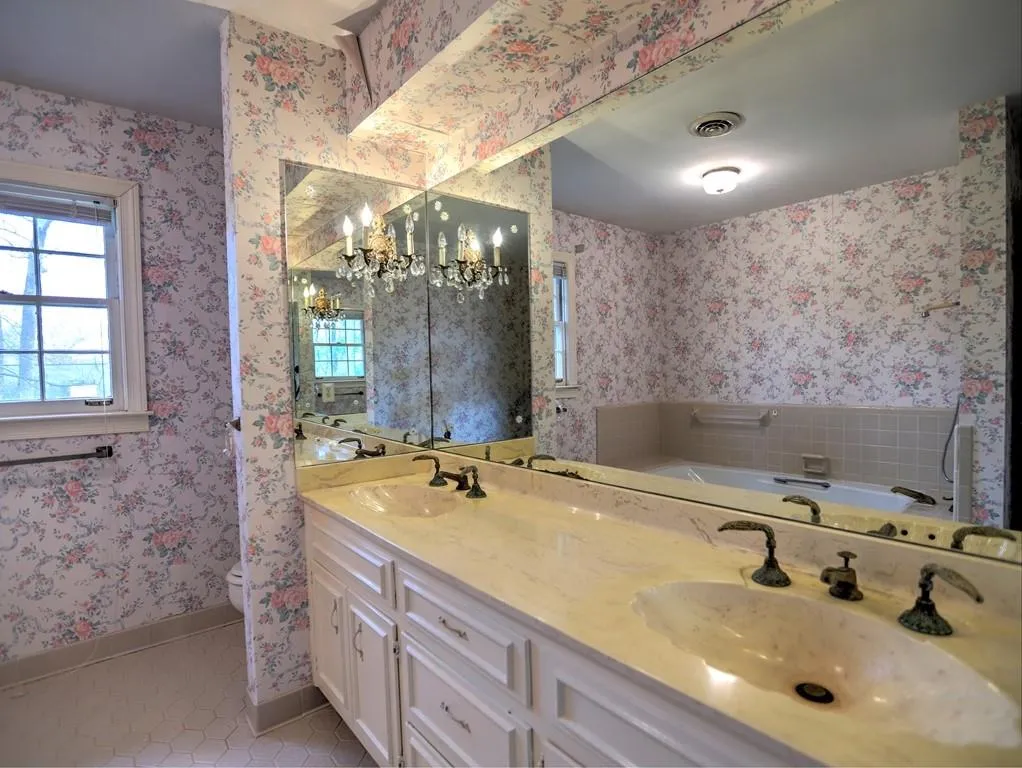 645 River Chase Ridge, Atlanta, Georgia 30328, 5 Bedrooms Bedrooms, ,4 BathroomsBathrooms,Residential,Sold,645 River Chase Ridge,6517298