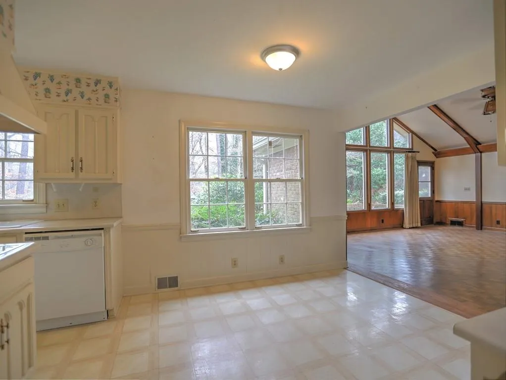 645 River Chase Ridge, Atlanta, Georgia 30328, 5 Bedrooms Bedrooms, ,4 BathroomsBathrooms,Residential,Sold,645 River Chase Ridge,6517298
