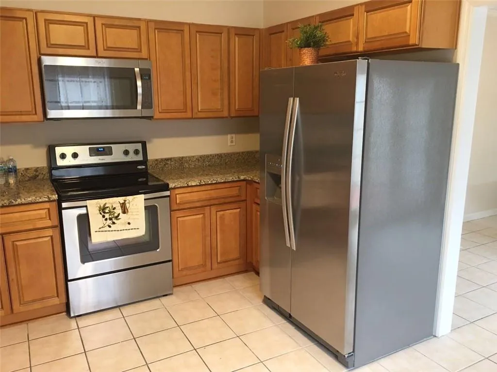 300 Winding River Drive Unit G, Sandy Springs, Georgia 30350, 3 Bedrooms Bedrooms, ,2 BathroomsBathrooms,Residential,Sold,300 Winding River Drive Unit G,7037398
