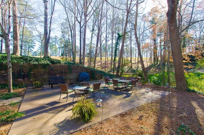 9220 Huntcliff Trace, Atlanta, Georgia 30350, 6 Bedrooms Bedrooms, ,3 BathroomsBathrooms,Residential,Sold,9220 Huntcliff Trace,5633040