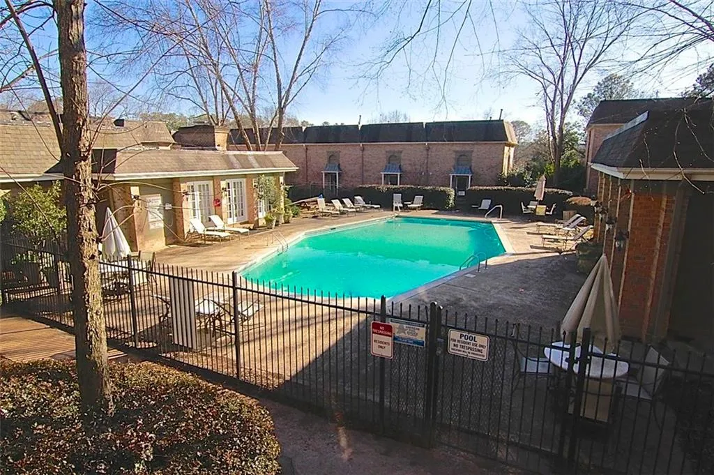 6980 Roswell Road Unit P1, Atlanta, Georgia 30328, 1 Bedroom Bedrooms, ,1 BathroomBathrooms,Residential,Sold,6980 Roswell Road Unit P1,5697236