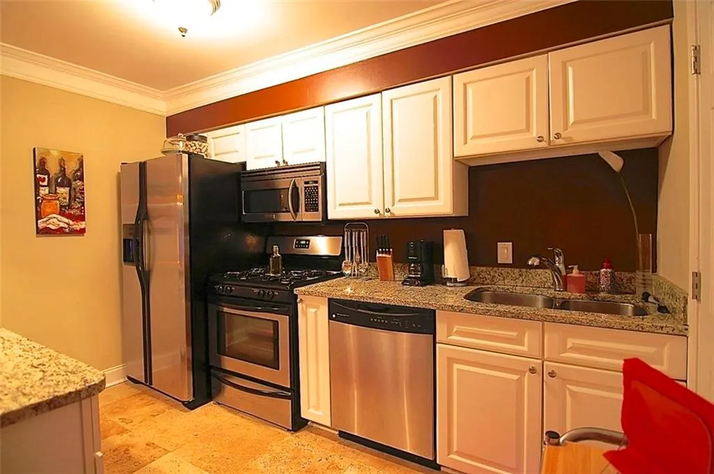6980 Roswell Road Unit P1, Atlanta, Georgia 30328, 1 Bedroom Bedrooms, ,1 BathroomBathrooms,Residential,Sold,6980 Roswell Road Unit P1,5697236