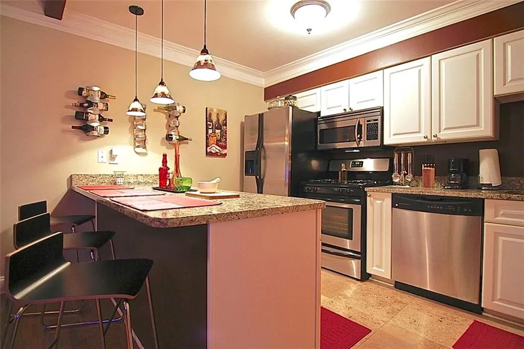 6980 Roswell Road Unit P1, Atlanta, Georgia 30328, 1 Bedroom Bedrooms, ,1 BathroomBathrooms,Residential,Sold,6980 Roswell Road Unit P1,5697236