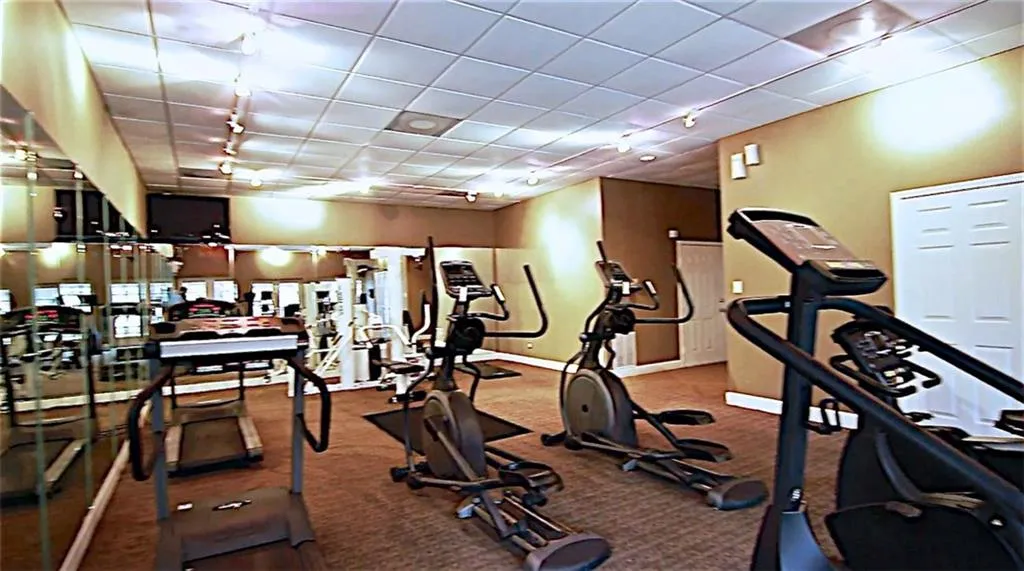 6980 Roswell Road Unit P1, Atlanta, Georgia 30328, 1 Bedroom Bedrooms, ,1 BathroomBathrooms,Residential,Sold,6980 Roswell Road Unit P1,5697236