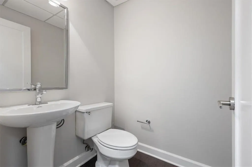 5064 Roswell Road Unit C101, Sandy Springs, Georgia 30342, 0 ,Commercial Sale,For Sale,5064 Roswell Road Unit C101,7743525