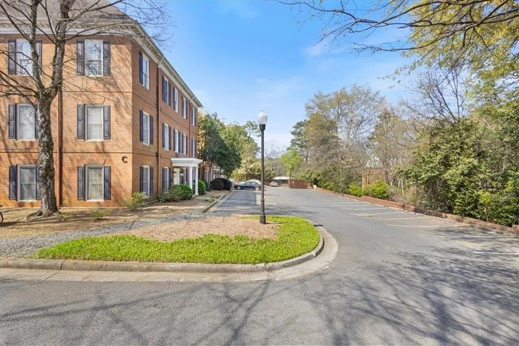 5064 Roswell Road Unit C101, Sandy Springs, Georgia 30342, 0 ,Commercial Sale,For Sale,5064 Roswell Road Unit C101,7743525