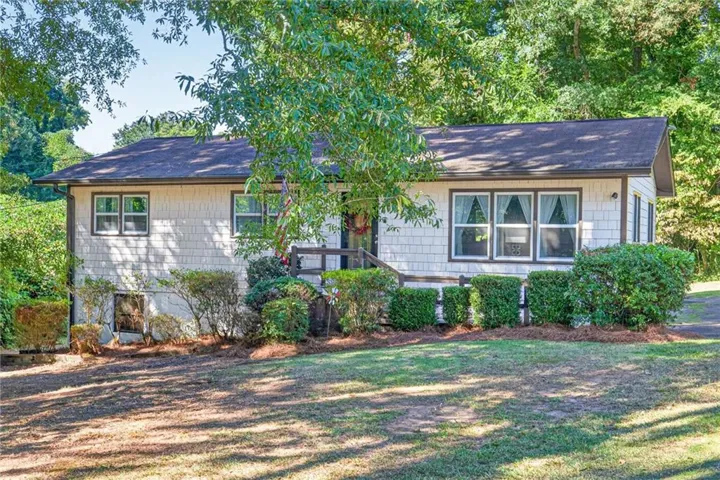 177 Dickson Drive, Jefferson, Georgia 30529