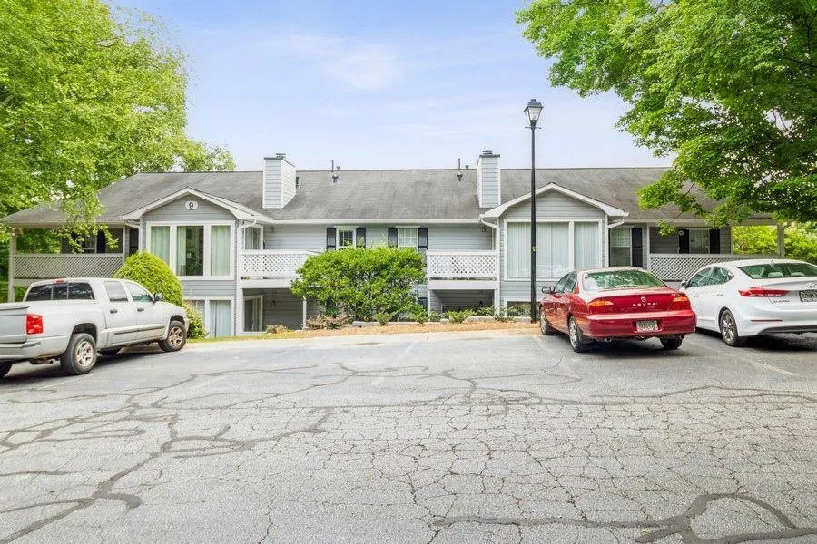 906 Natchez Trace, Atlanta, Georgia 30350, 2 Bedrooms Bedrooms, ,2 BathroomsBathrooms,Residential,Sold,906 Natchez Trace,6911988