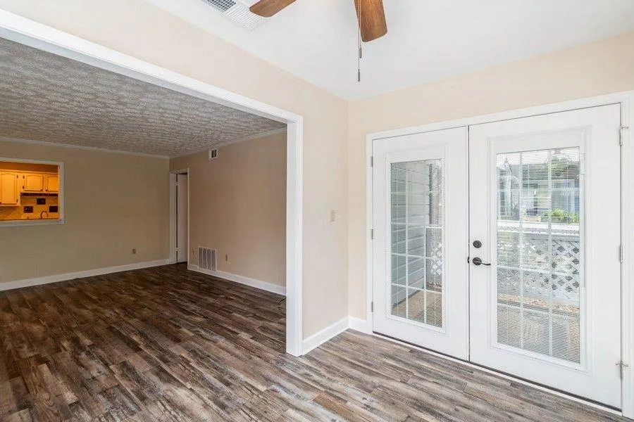 906 Natchez Trace, Atlanta, Georgia 30350, 2 Bedrooms Bedrooms, ,2 BathroomsBathrooms,Residential,Sold,906 Natchez Trace,6911988