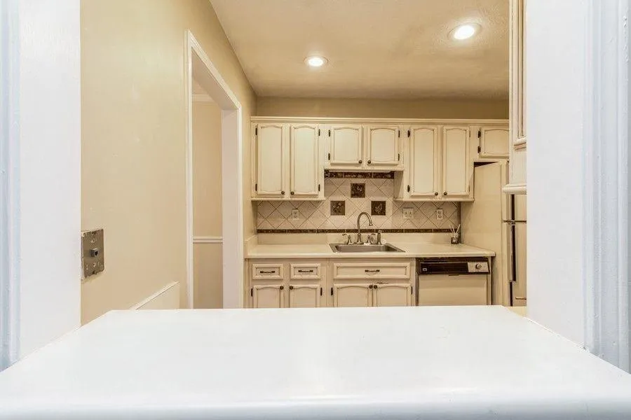 906 Natchez Trace, Atlanta, Georgia 30350, 2 Bedrooms Bedrooms, ,2 BathroomsBathrooms,Residential,Sold,906 Natchez Trace,6911988