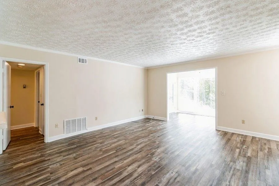 906 Natchez Trace, Atlanta, Georgia 30350, 2 Bedrooms Bedrooms, ,2 BathroomsBathrooms,Residential,Sold,906 Natchez Trace,6911988
