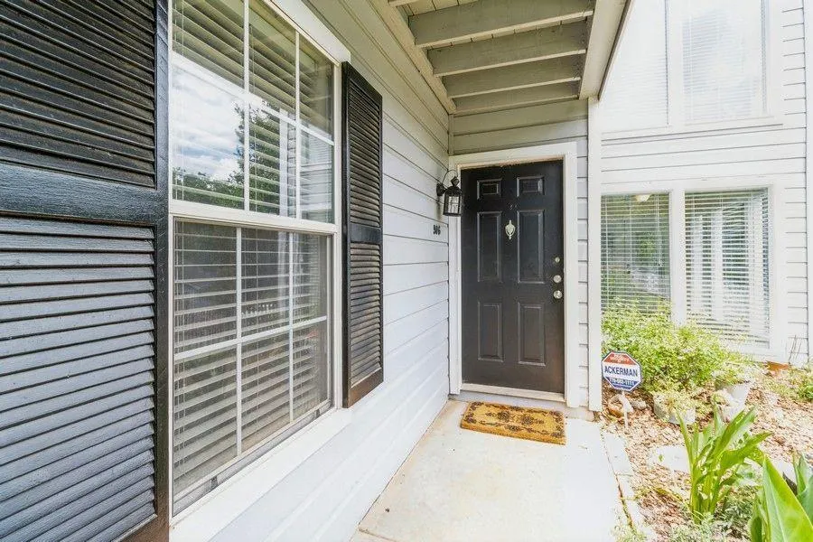 906 Natchez Trace, Atlanta, Georgia 30350, 2 Bedrooms Bedrooms, ,2 BathroomsBathrooms,Residential,Sold,906 Natchez Trace,6911988