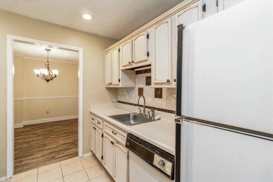 906 Natchez Trace, Atlanta, Georgia 30350, 2 Bedrooms Bedrooms, ,2 BathroomsBathrooms,Residential,Sold,906 Natchez Trace,6911988