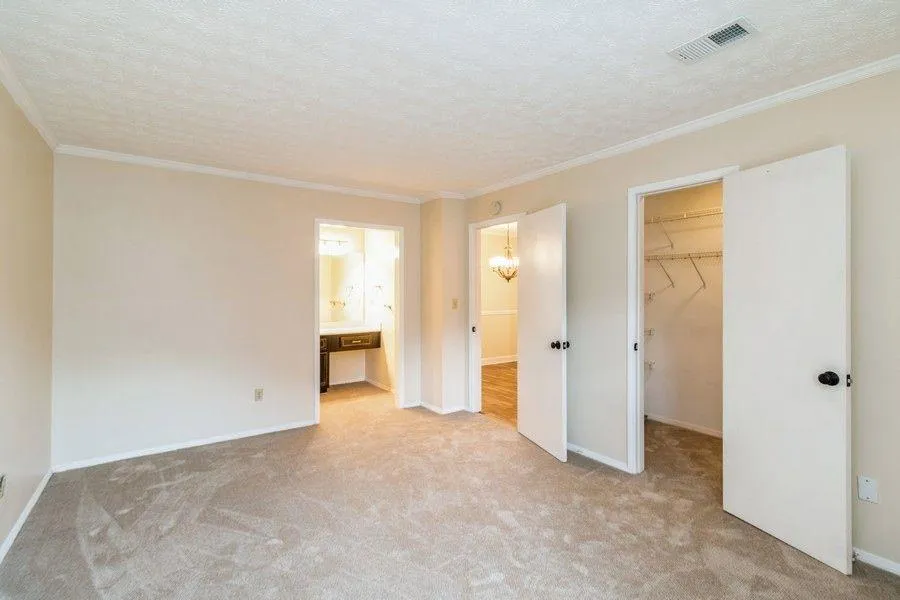 906 Natchez Trace, Atlanta, Georgia 30350, 2 Bedrooms Bedrooms, ,2 BathroomsBathrooms,Residential,Sold,906 Natchez Trace,6911988