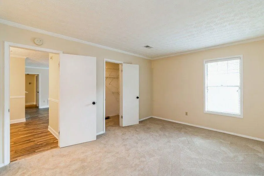 906 Natchez Trace, Atlanta, Georgia 30350, 2 Bedrooms Bedrooms, ,2 BathroomsBathrooms,Residential,Sold,906 Natchez Trace,6911988