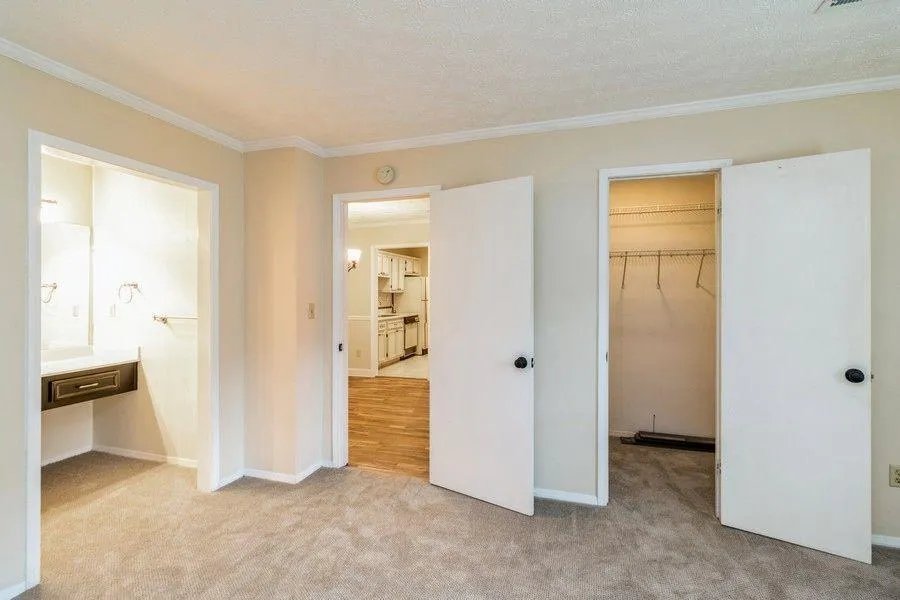 906 Natchez Trace, Atlanta, Georgia 30350, 2 Bedrooms Bedrooms, ,2 BathroomsBathrooms,Residential,Sold,906 Natchez Trace,6911988