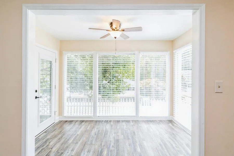 906 Natchez Trace, Atlanta, Georgia 30350, 2 Bedrooms Bedrooms, ,2 BathroomsBathrooms,Residential,Sold,906 Natchez Trace,6911988