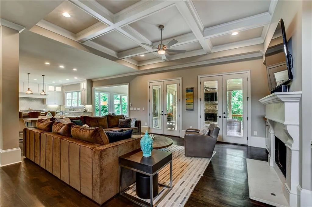 475 Belada Boulevard, Atlanta, Georgia 30342, 5 Bedrooms Bedrooms, ,4 BathroomsBathrooms,Residential,Sold,475 Belada Boulevard,6948173