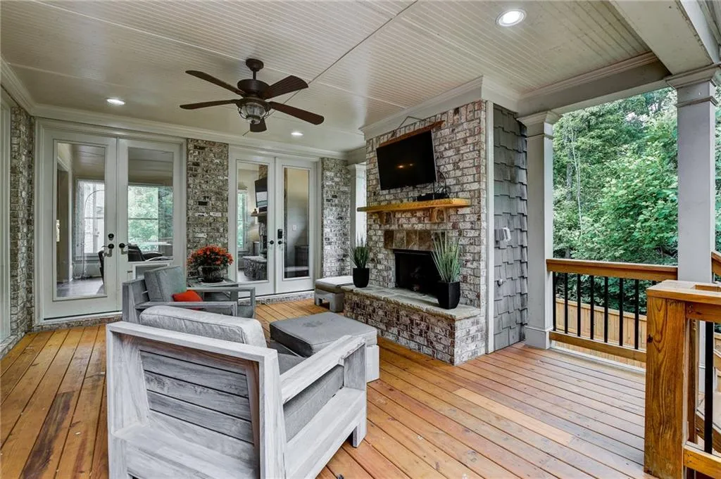 475 Belada Boulevard, Atlanta, Georgia 30342, 5 Bedrooms Bedrooms, ,4 BathroomsBathrooms,Residential,Sold,475 Belada Boulevard,6948173