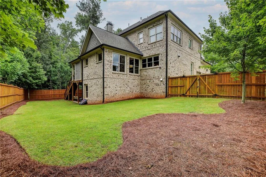 475 Belada Boulevard, Atlanta, Georgia 30342, 5 Bedrooms Bedrooms, ,4 BathroomsBathrooms,Residential,Sold,475 Belada Boulevard,6948173