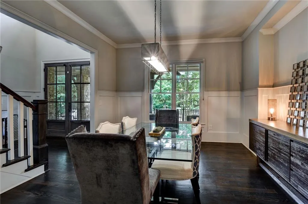 475 Belada Boulevard, Atlanta, Georgia 30342, 5 Bedrooms Bedrooms, ,4 BathroomsBathrooms,Residential,Sold,475 Belada Boulevard,6948173