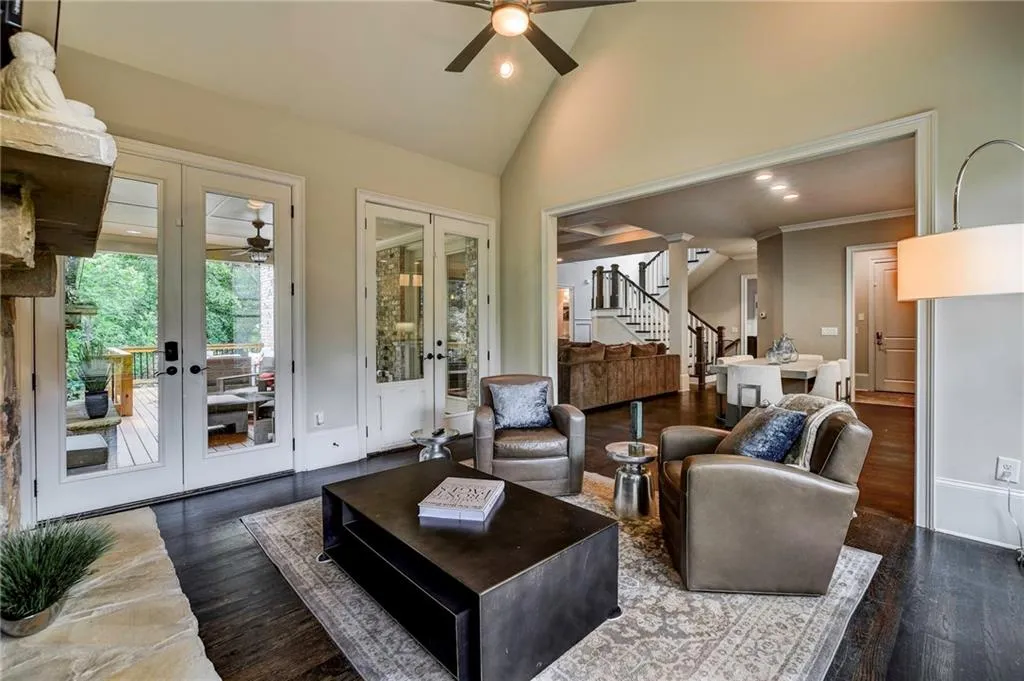 475 Belada Boulevard, Atlanta, Georgia 30342, 5 Bedrooms Bedrooms, ,4 BathroomsBathrooms,Residential,Sold,475 Belada Boulevard,6948173