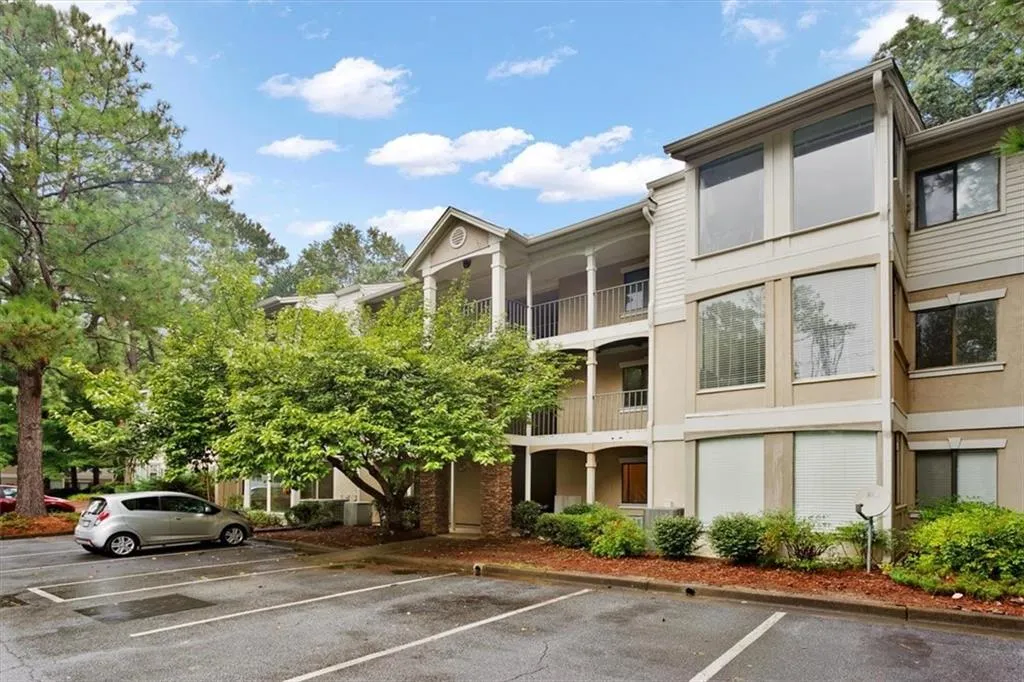 3014 Wingate Way, Sandy Springs, Georgia 30350, 2 Bedrooms Bedrooms, ,2 BathroomsBathrooms,Residential,Sold,3014 Wingate Way,6948075