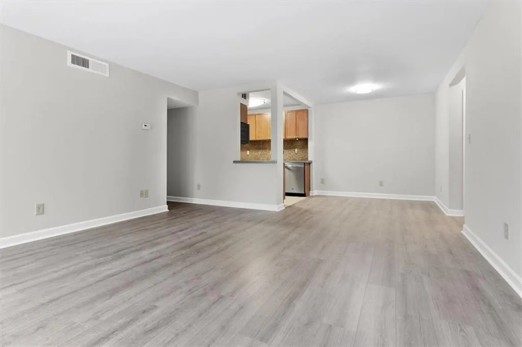 3014 Wingate Way, Sandy Springs, Georgia 30350, 2 Bedrooms Bedrooms, ,2 BathroomsBathrooms,Residential,Sold,3014 Wingate Way,6948075