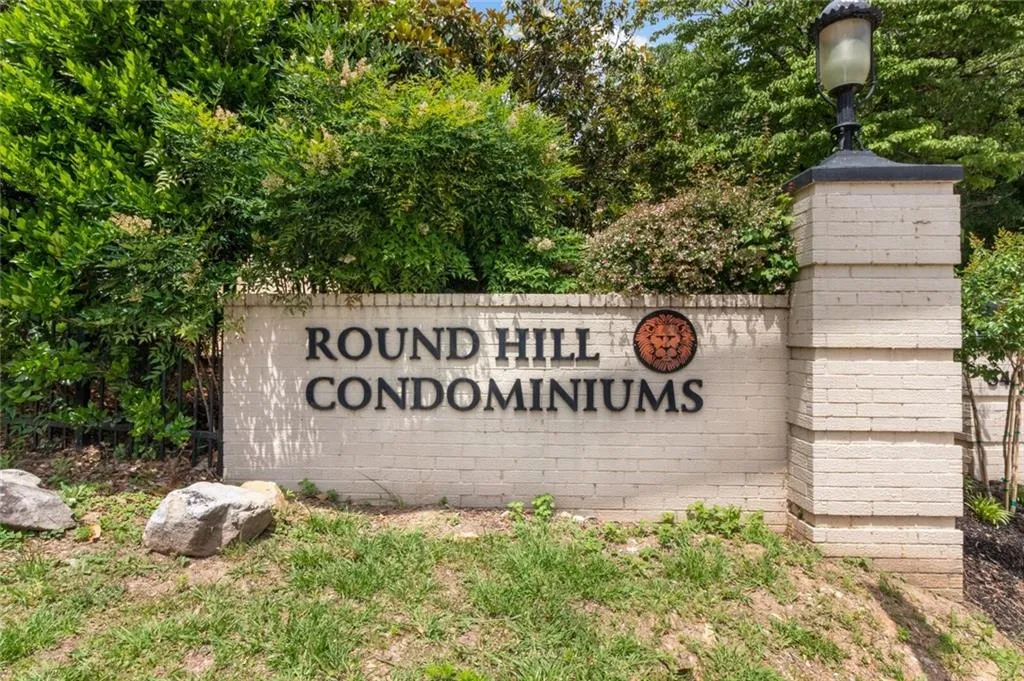 5400 Roswell Road Ne Unit B2, Sandy Springs, Georgia 30342, 1 Bedroom Bedrooms, ,1 BathroomBathrooms,Residential,Sold,5400 Roswell Road Ne Unit B2,7058297