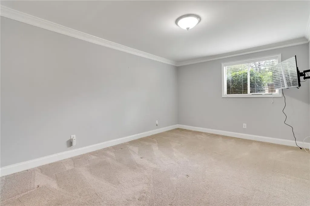 5400 Roswell Road Ne Unit B2, Sandy Springs, Georgia 30342, 1 Bedroom Bedrooms, ,1 BathroomBathrooms,Residential,Sold,5400 Roswell Road Ne Unit B2,7058297