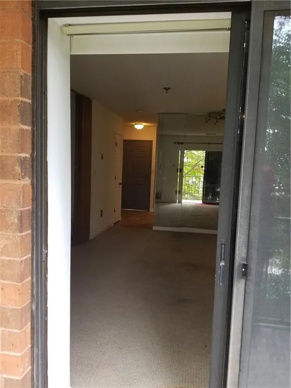300 Johnson Ferry Road Ne Unit A406, Sandy Springs, Georgia 30328, 1 Bedroom Bedrooms, ,1 BathroomBathrooms,Residential,Sold,300 Johnson Ferry Road Ne Unit A406,6962762