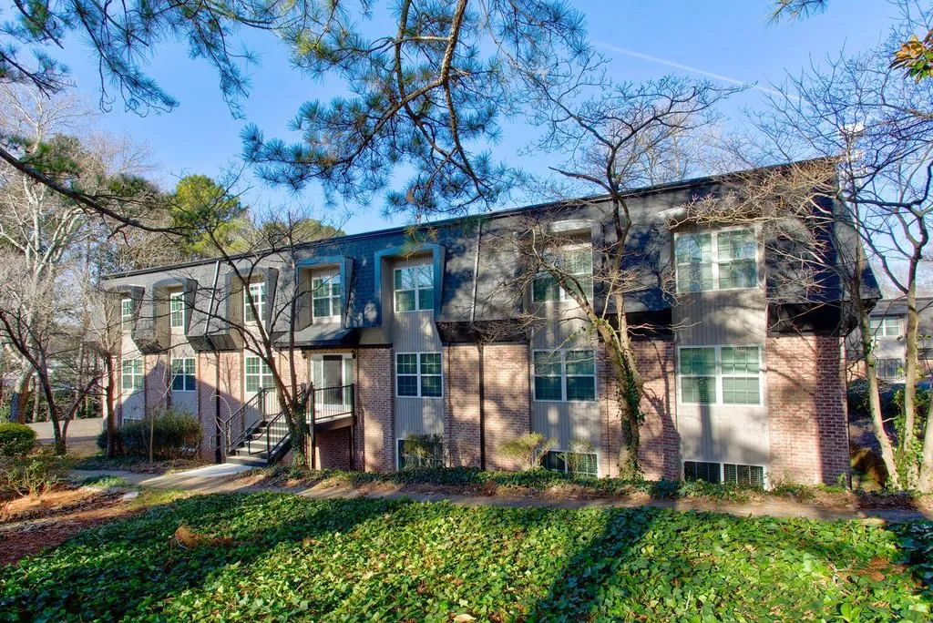 305 Winding River Drive Unit F, Sandy Springs, Georgia 30350, 3 Bedrooms Bedrooms, ,2 BathroomsBathrooms,Residential,Sold,305 Winding River Drive Unit F,6824827