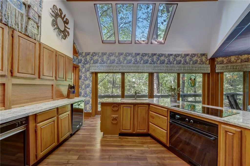 4787 Riverview Road, Atlanta, Georgia 30327, 2 Bedrooms Bedrooms, ,2 BathroomsBathrooms,Residential,Sold,4787 Riverview Road,7244621