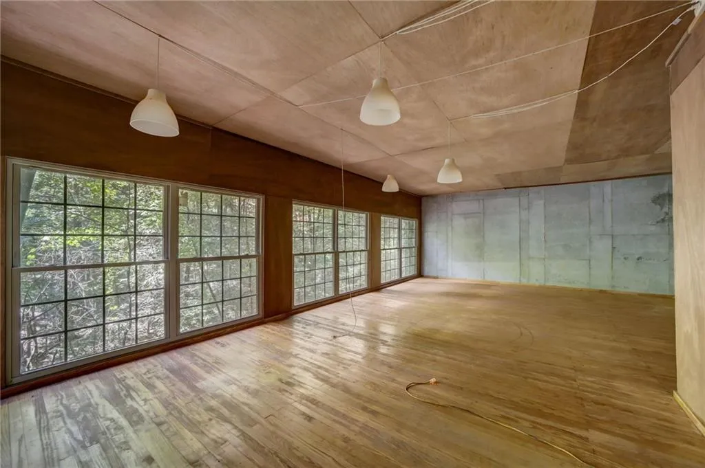 4787 Riverview Road, Atlanta, Georgia 30327, 2 Bedrooms Bedrooms, ,2 BathroomsBathrooms,Residential,Sold,4787 Riverview Road,7244621