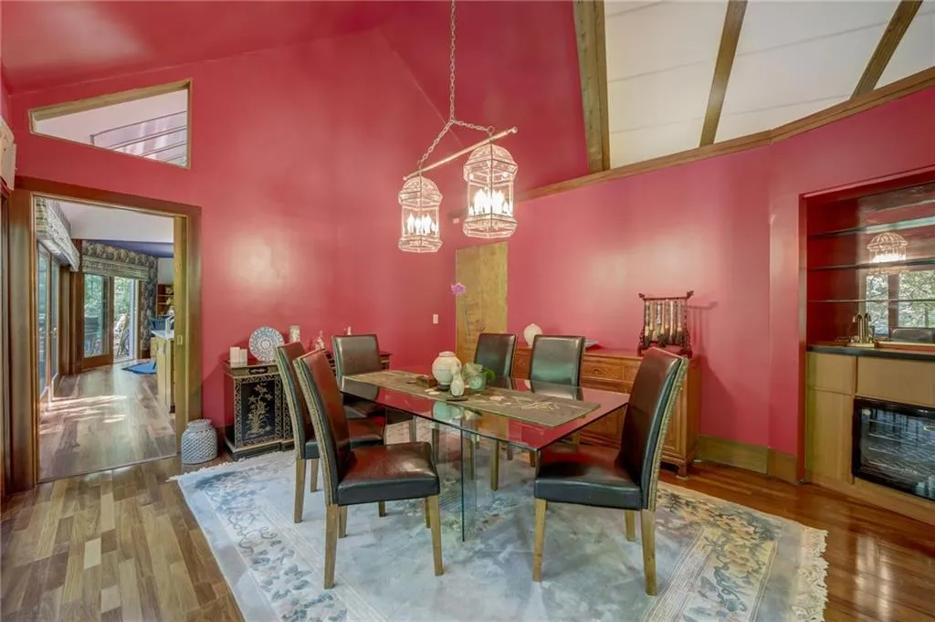4787 Riverview Road, Atlanta, Georgia 30327, 2 Bedrooms Bedrooms, ,2 BathroomsBathrooms,Residential,Sold,4787 Riverview Road,7244621