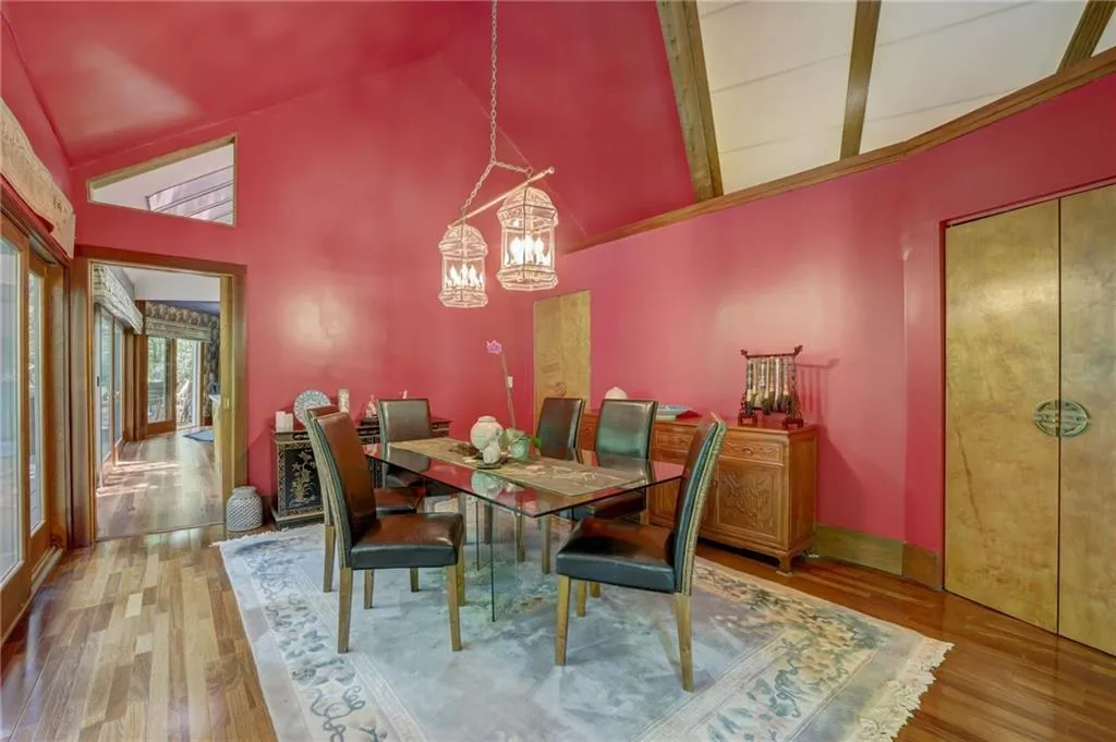 4787 Riverview Road, Atlanta, Georgia 30327, 2 Bedrooms Bedrooms, ,2 BathroomsBathrooms,Residential,Sold,4787 Riverview Road,7244621